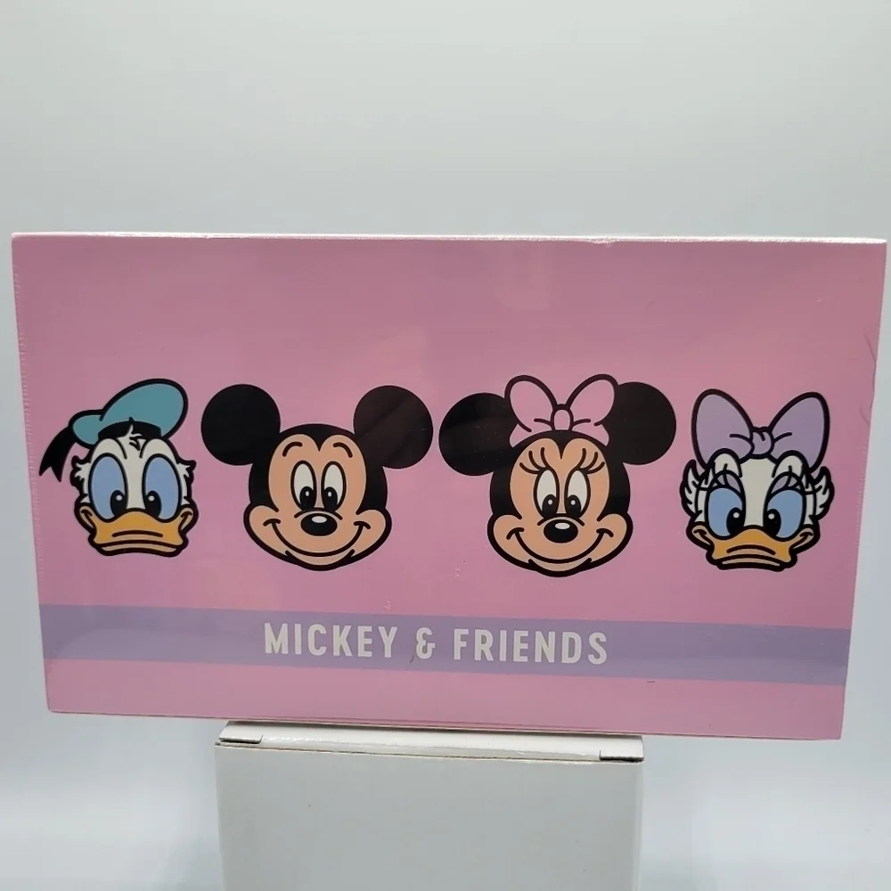 Disney Embossed Mickey & Friends 30 pieces Disposable Face Masks